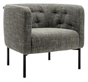 Grauer Clubsessel mit gepolstertem Stoffbezug und schwarzen Metallbeinen, seitliche Perspektive