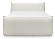 Frontale Ansicht eines eleganten, weißen Boxspringbetts mit gestepptem Stoffbezug.