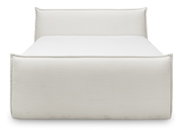Frontale Ansicht eines eleganten, weißen Boxspringbetts mit gestepptem Stoffbezug.