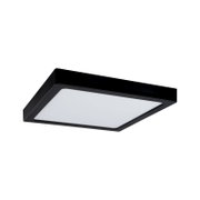Schwarze, quadratische LED-Deckenleuchte mit flachem Rahmen und weißer Diffusorfläche, schräg von unten in Perspektive auf weißem Hintergrund