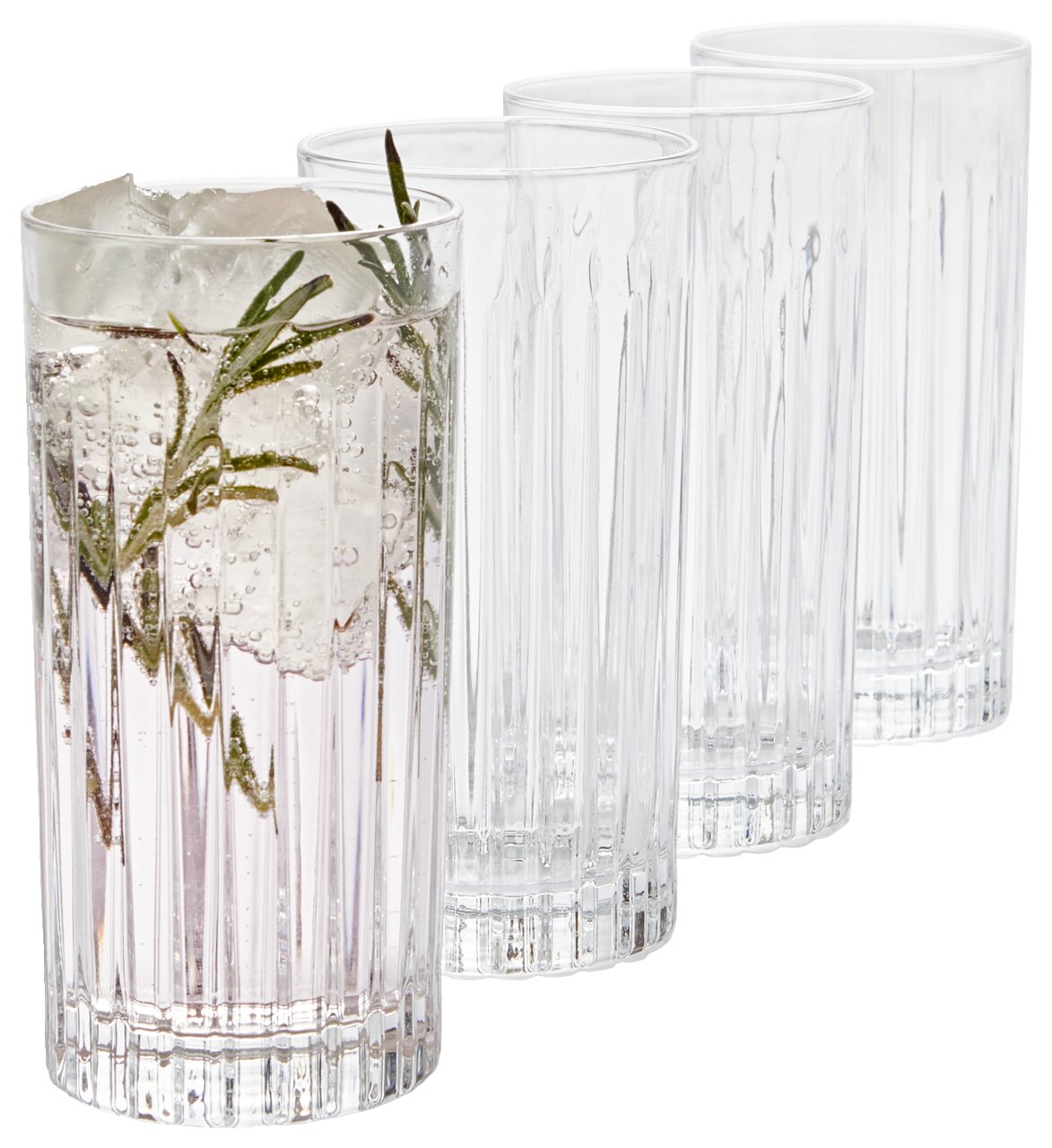 SCHOTT ZWIESEL Longdrinkglas-Set 4-tlg STAGE Vier Longdrinkgläser im Set, eines gefüllt mit einem Getränk, Eiswürfeln und Rosmarin, aus seitlicher Perspektive fotografiert.