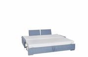 Blaues Schlafsofa in ausgeklappter Position, Vorderansicht
