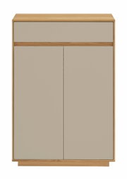 Moderner Schuhschrank aus Holz mit zwei Türen und einer Schublade, Frontalansicht