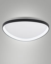 Moderne LED-Deckenleuchte in schwarzem Rahmen, seitliche Perspektive