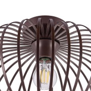 Moderne plafondlamp van bruin metaal met een filigraan, kooivormig ontwerp, gezien van onderaf.