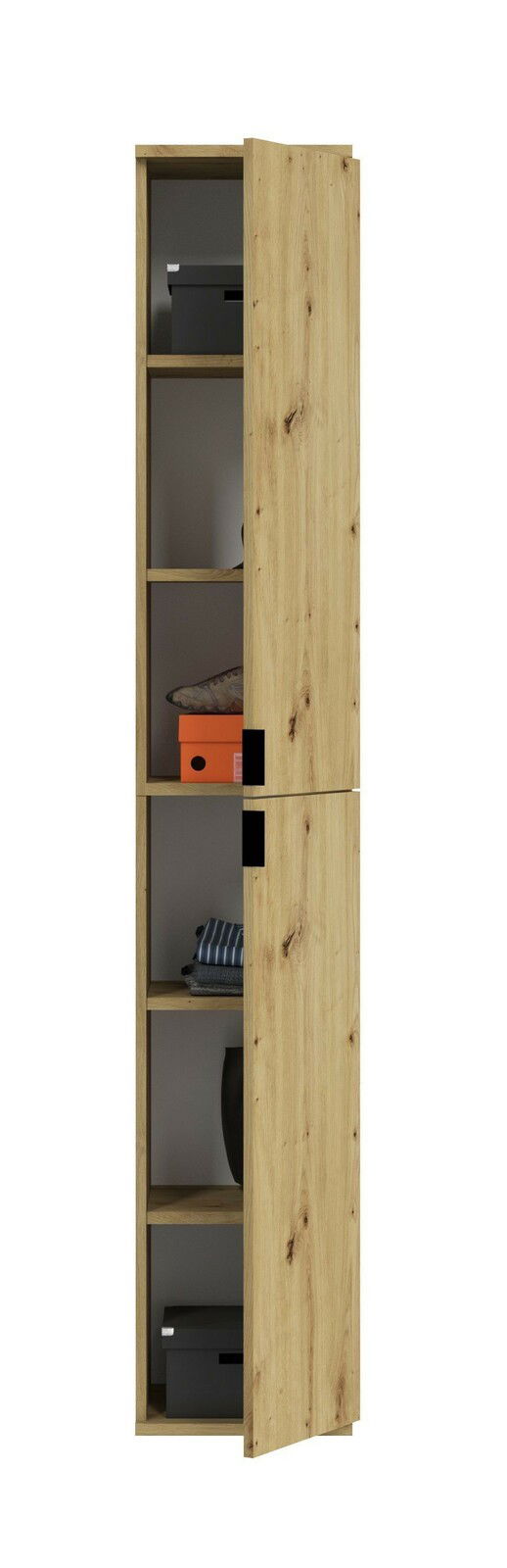 Hochschrank aus Holz mit geöffneter Tür, zeigt mehrere Regalböden mit Aufbewahrungsboxen und Kleidung, Frontalansicht.
