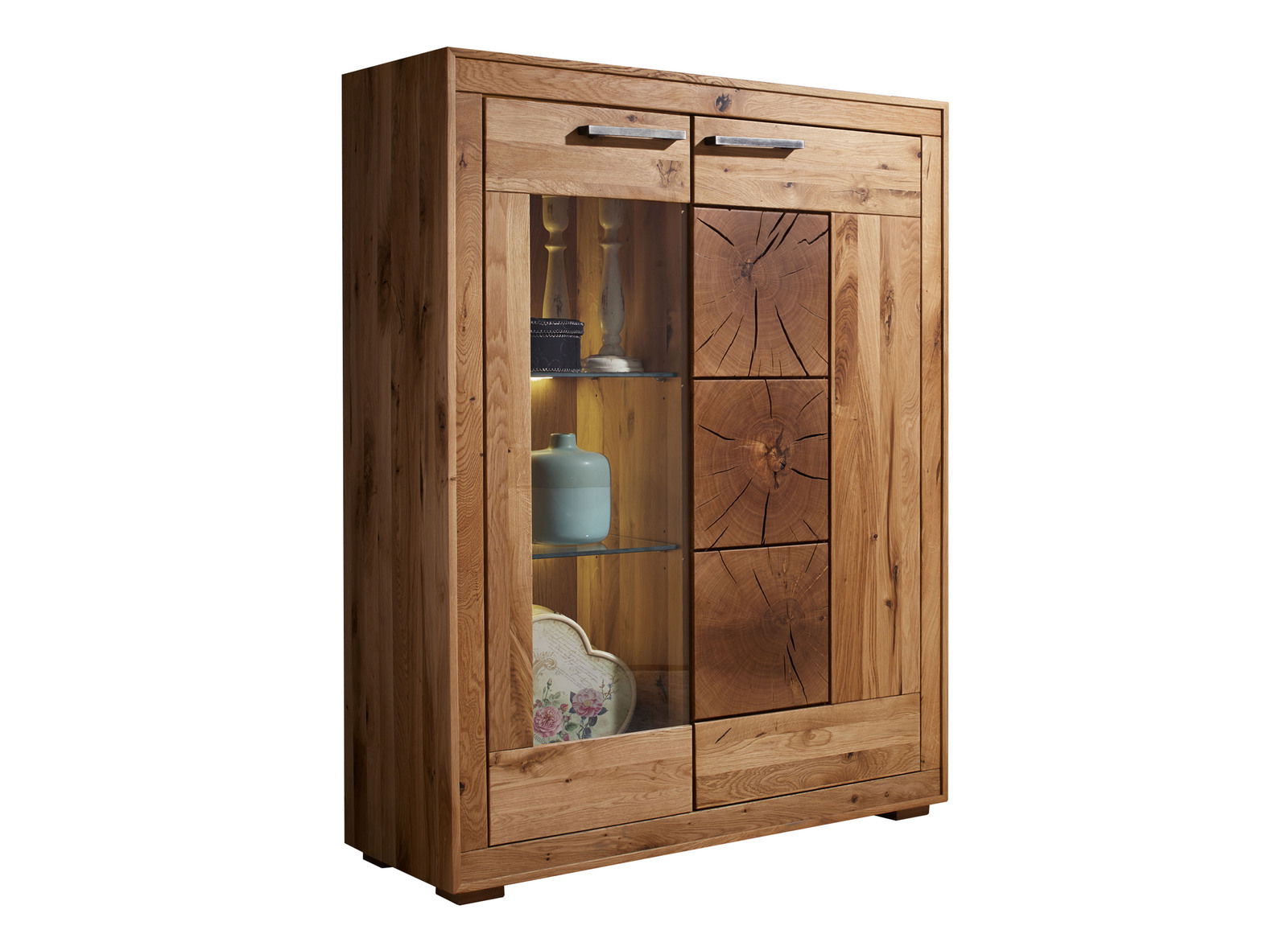 Hochwertiges Highboard aus Holz mit Glastüren, dekorativen Elementen und seitlicher Perspektive.