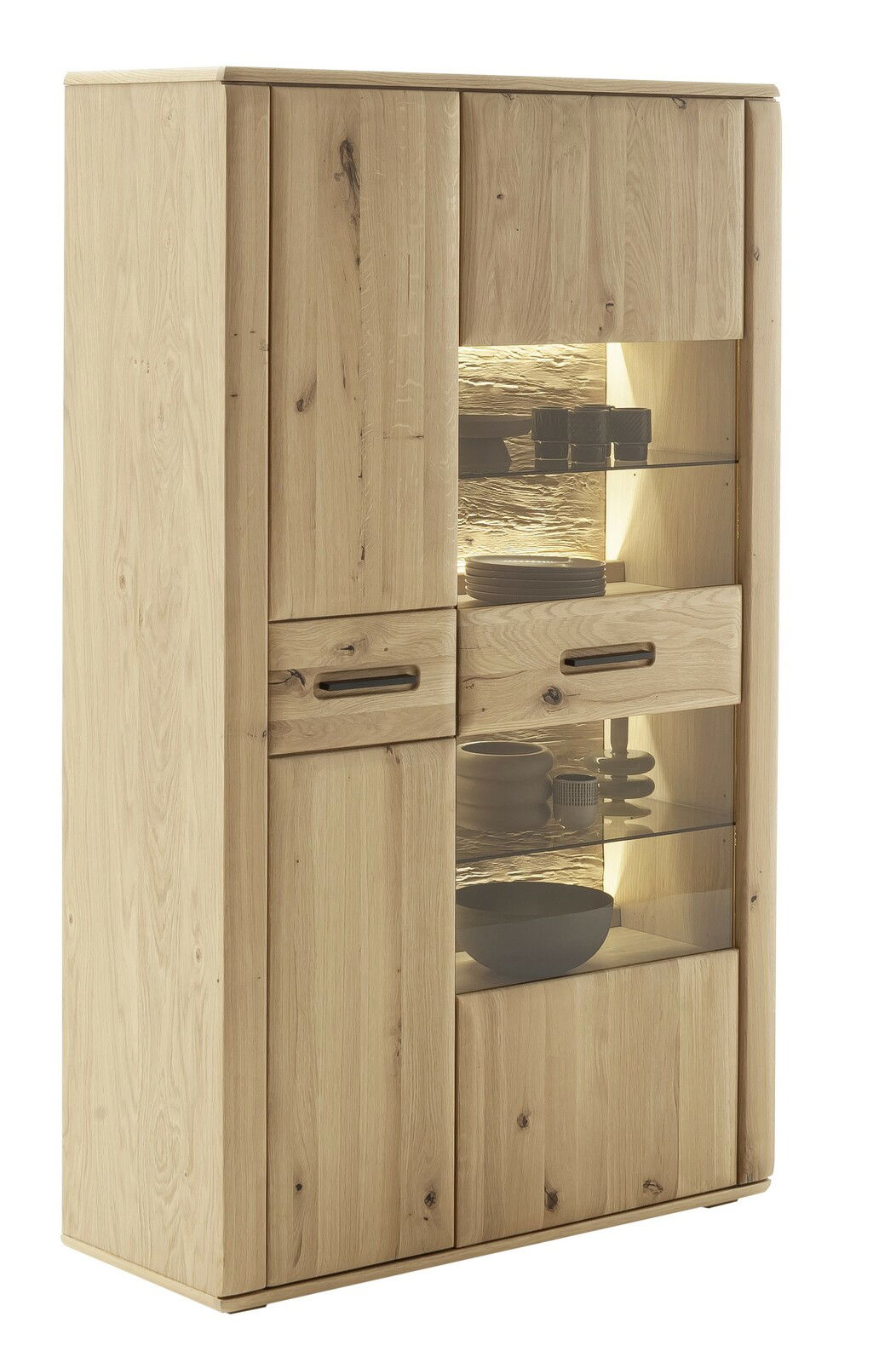 Hochwertiges Highboard aus Holz mit Glaseinsätzen und Beleuchtung, seitliche Perspektive