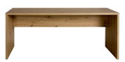 Modern houten bureau in vooraanzicht, strak ontwerp met natuurlijke houtnerf.
