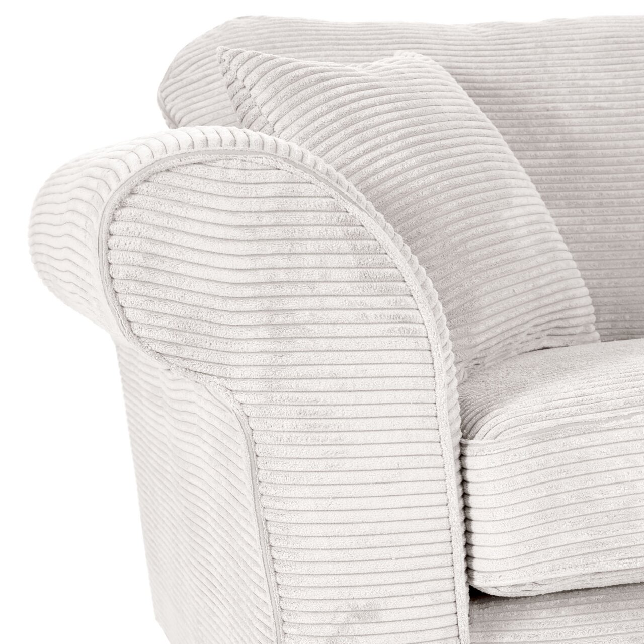 Nahaufnahme eines hellgrauen 2-Sitzer Sofas mit geripptem Stoffbezug und einem Kissen, seitliche Perspektive.
