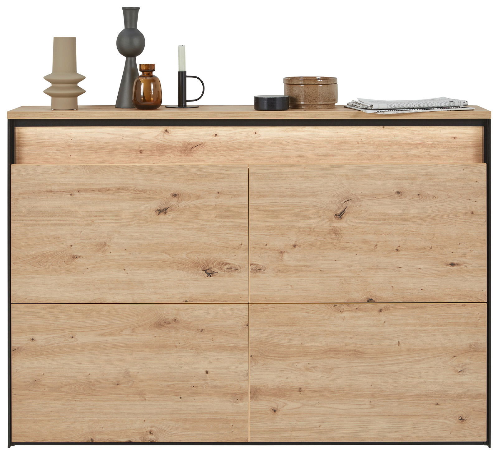 Moderner Hängeschuhschrank aus Holz mit Dekorationen auf der Oberseite, Frontalansicht