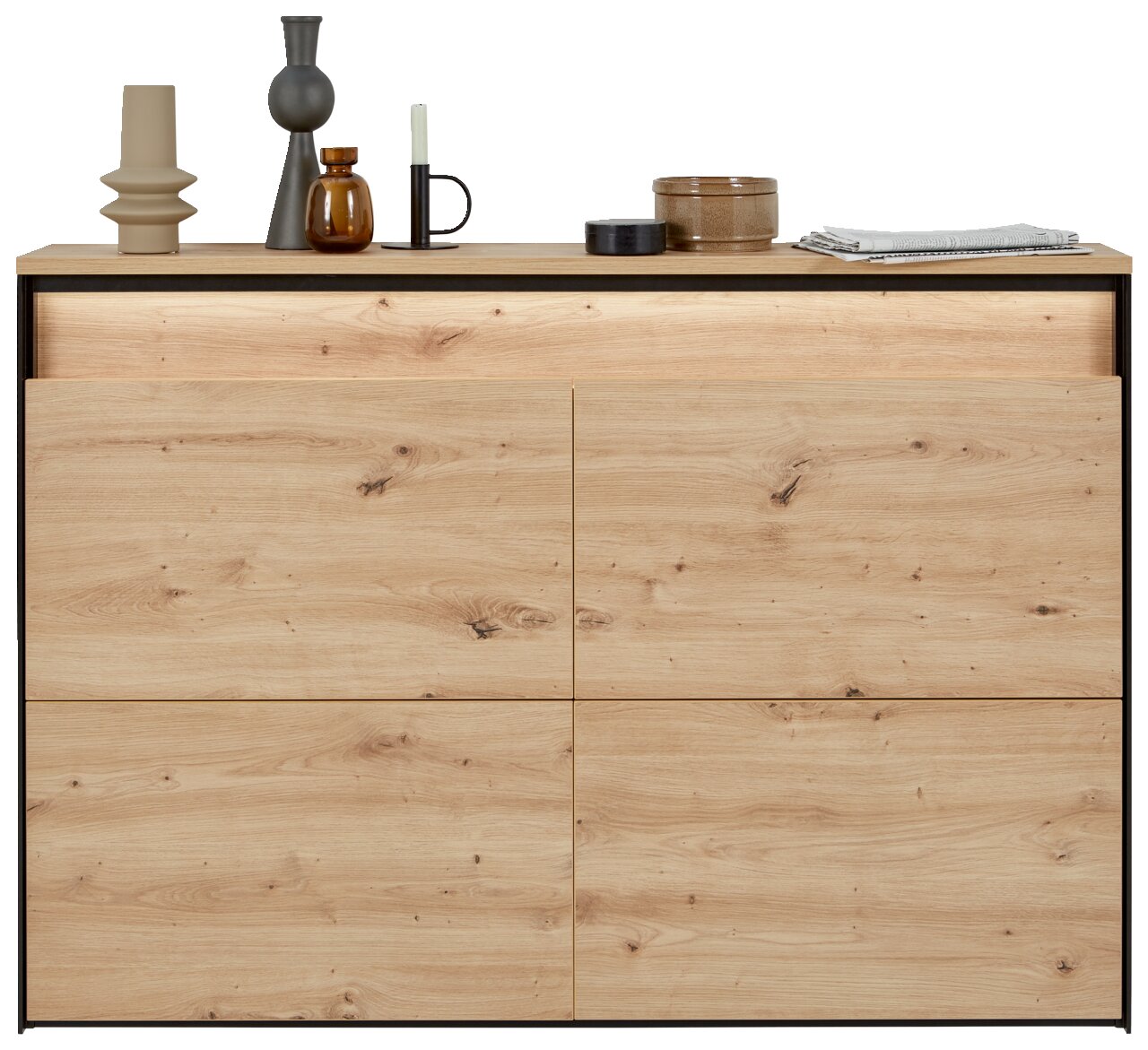 Moderner Hängeschuhschrank aus Holz mit Dekorationen auf der Oberseite, Frontalansicht