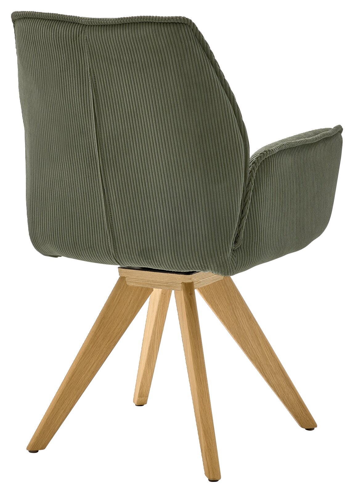Achterkant van een groene fauteuil met houten poten, in perspectief gefotografeerd vanaf rechtsachter.