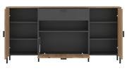Frontale Ansicht eines Sideboards mit offenen Türen und Schubladen, in Holzoptik und dunklem Innenraum.