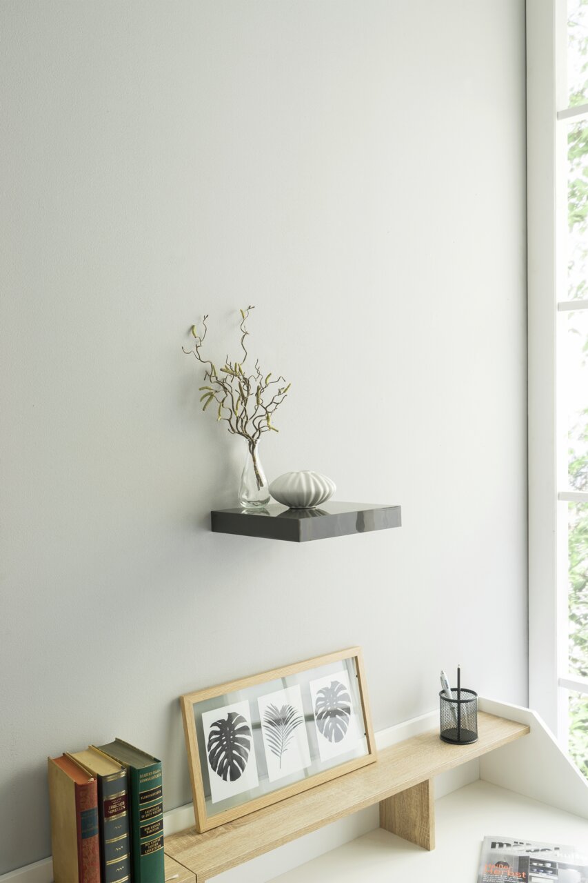 Z2 Wandboard SHELVY Wandboard in moderner Einrichtung, seitliche Perspektive