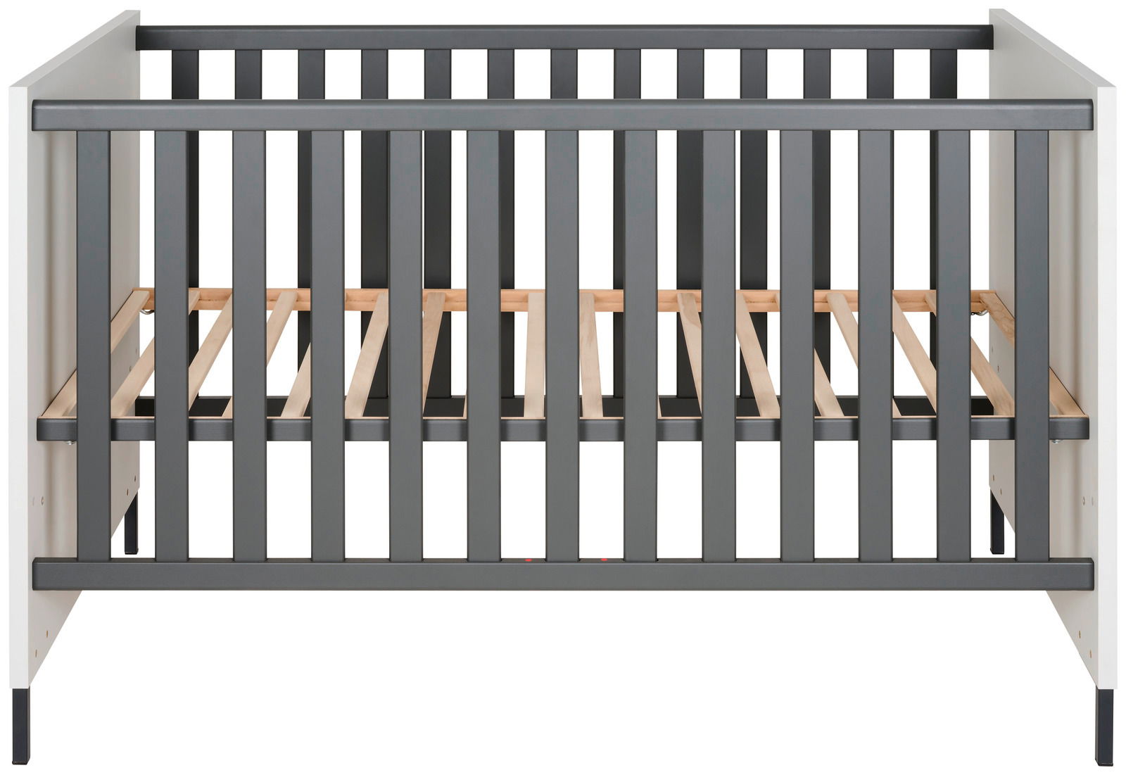 Frontansicht eines modernen Babybetts mit grauen Gitterstäben und weißem Rahmen.
