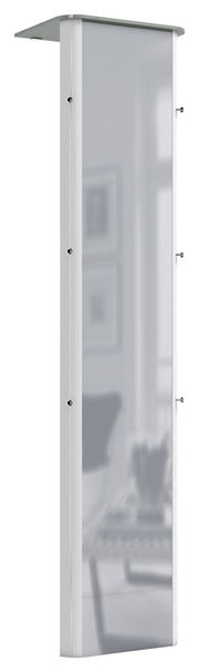 Moderne Garderobe mit Spiegel, seitliche Perspektive