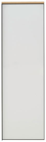 Frontansicht eines weißen Hängegarderobenschranks mit Holzleiste oben.