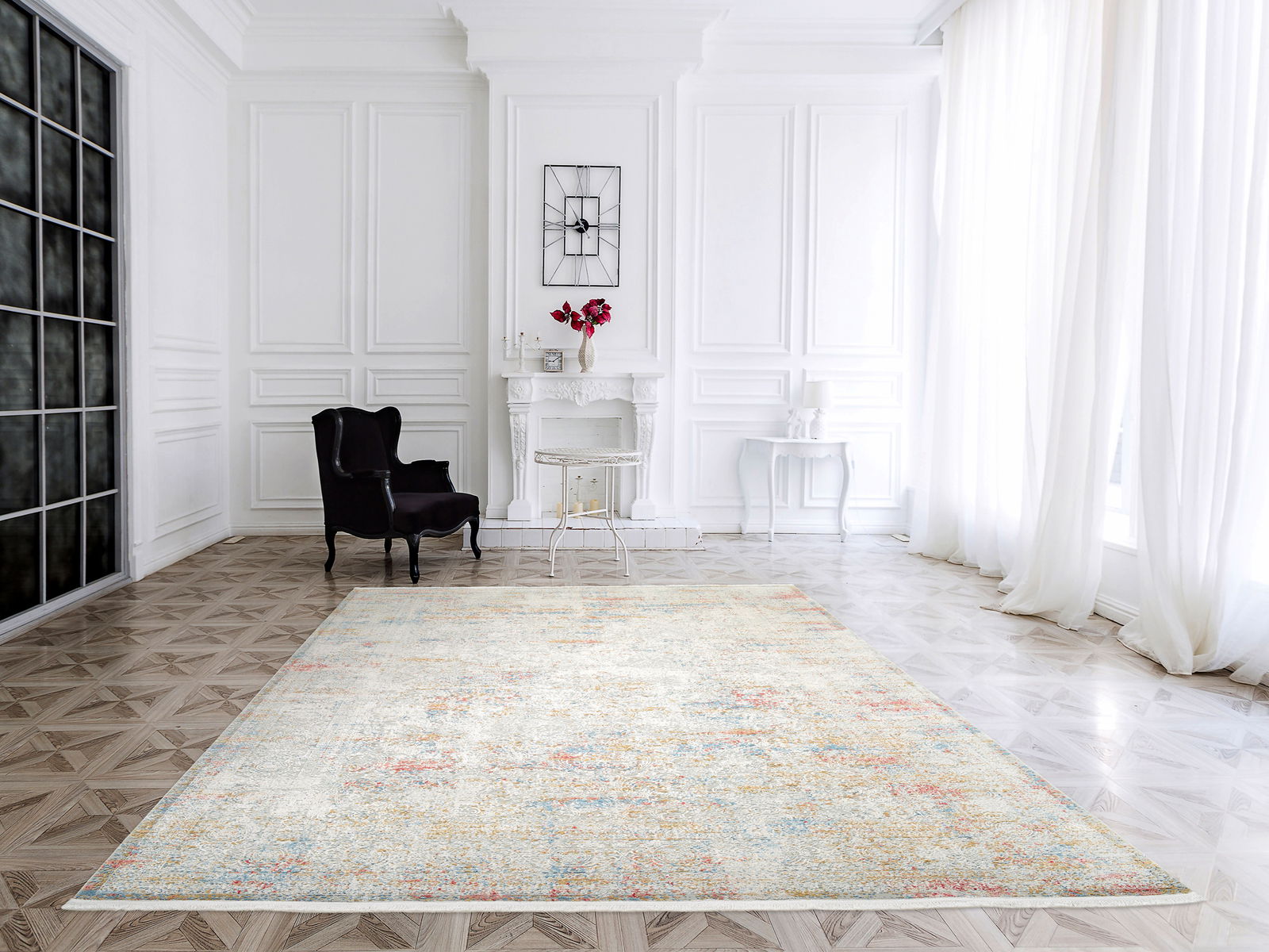 Designer Teppich in einem eleganten, hellen Raum mit klassischem Dekor, aus der Vogelperspektive betrachtet.