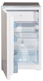 Offener Kühlschrank mit Gefrierfach, Ansicht von vorne links