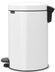 Weißer Brabantia Treteimer aus seitlicher Perspektive