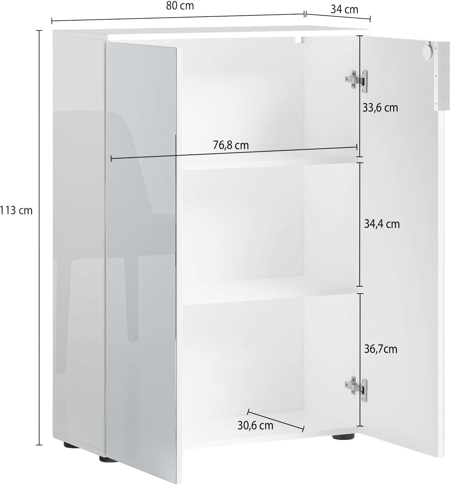 Weißer, niedriger Aktenschrank mit zwei Türen, geöffnet, zeigt zwei Einlegeböden. Maße: 80 cm Breite, 34 cm Tiefe, 113 cm Höhe. Frontansicht.