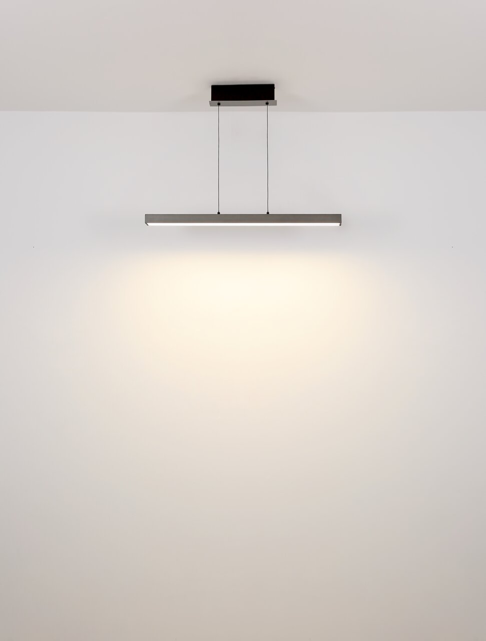 Moderne Hängeleuchte ETHAN von Globo Lighting, rechteckiges Design, seitliche Perspektive