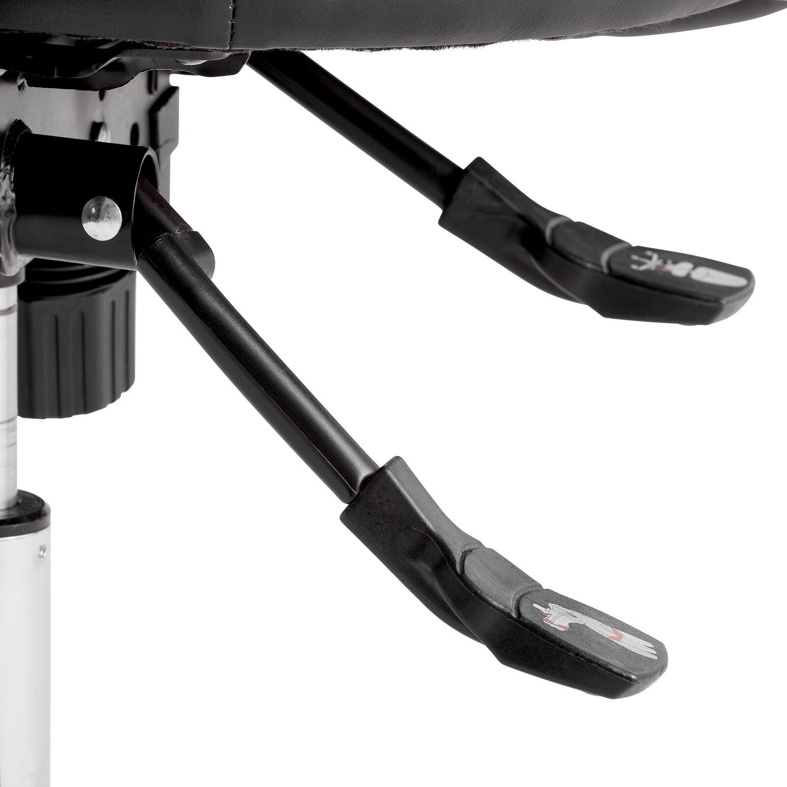 Nahaufnahme der Hebelmechanik eines Gaming Stuhls von der Seite