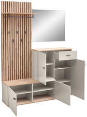 Kompaktgarderobe mit Holzpaneelen, Spiegel, Hakenleiste und offenen Schränken, seitliche Perspektive