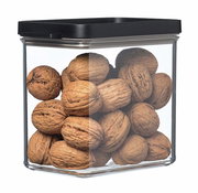 Rechteckige Vorratsdose Omnia mit schwarzem Deckel, gefüllt mit Walnüssen, seitliche Perspektive