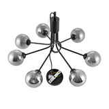 Moderne Hängeleuchte mit acht kugelförmigen Lampenschirmen, Ansicht von unten.