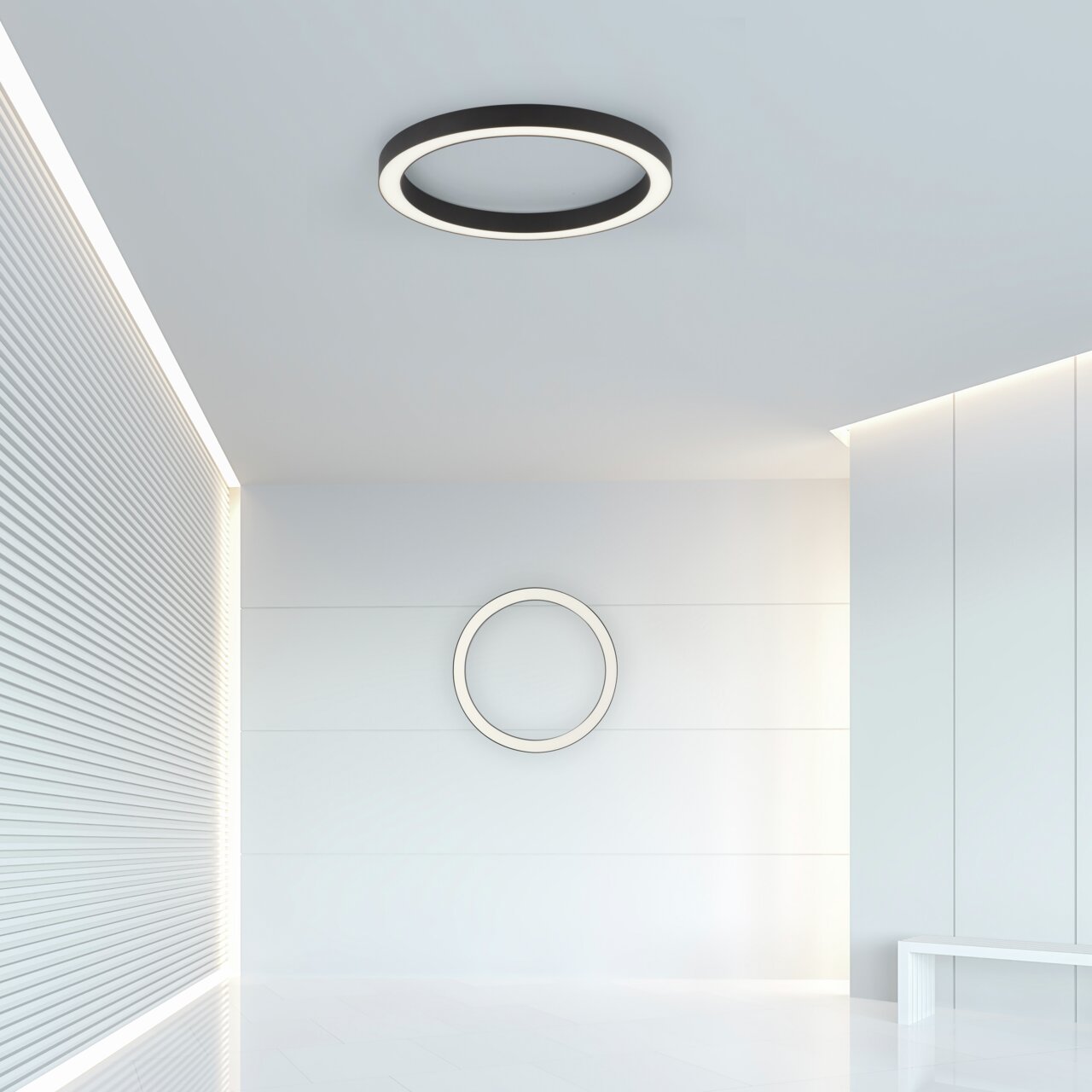 Moderne Deckenleuchte PURE-LINES in einem minimalistischen Raum, von unten betrachtet.