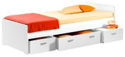 Weißes Jugendbett mit drei Schubladen, roter Decke und orangefarbenen Kissen, seitliche Perspektive