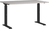 Moderner höhenverstellbarer Schreibtisch mit schwarzem Gestell und heller Tischplatte, seitliche Perspektive