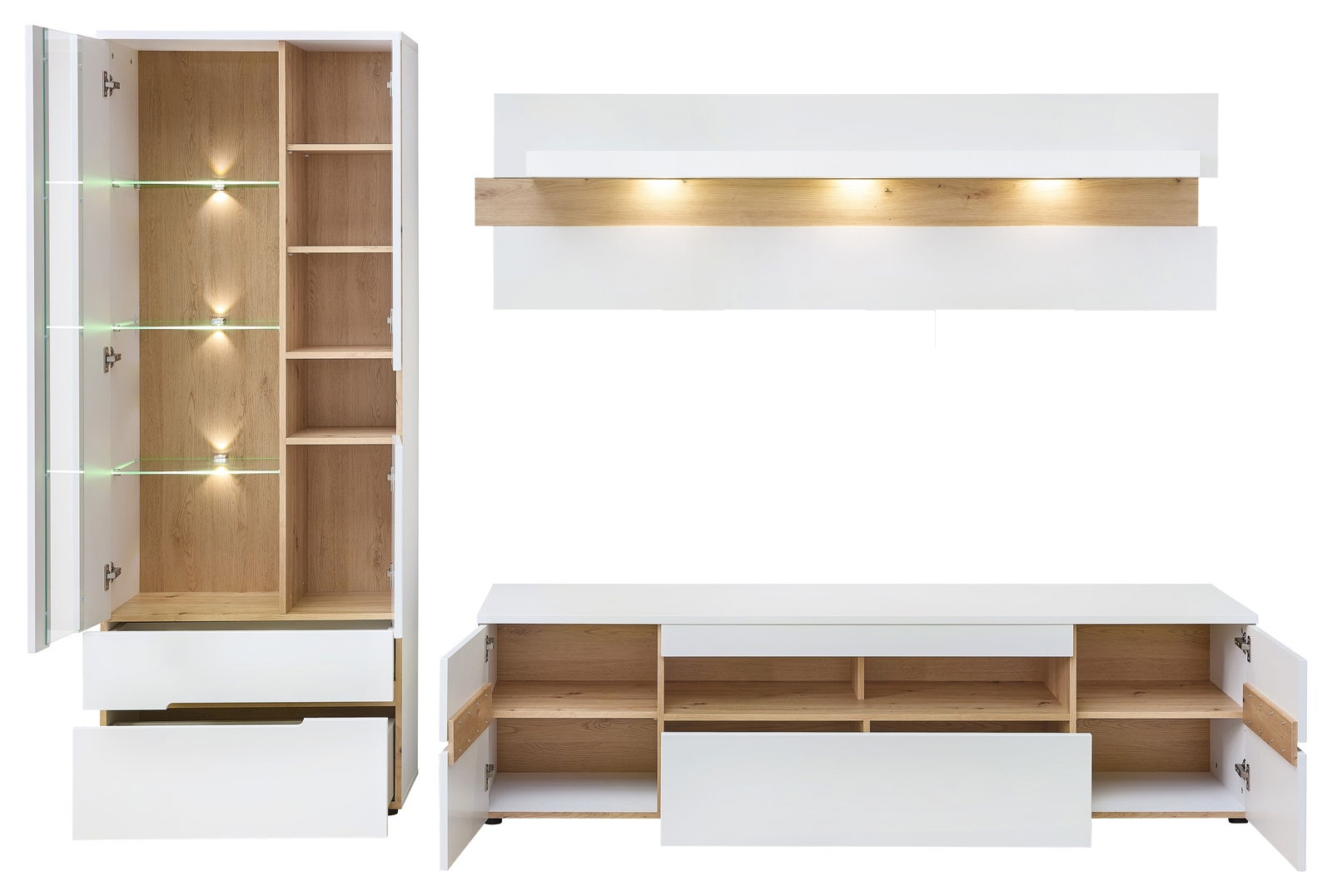 Moderne Wohnwand in Weiß mit Holzdetails, bestehend aus einem hohen Schrank mit Glaseinlegeböden und LED-Beleuchtung, einem TV-Lowboard mit offenen Fächern und Schubladen sowie einem Wandregal mit Beleuchtung. Frontalansicht.