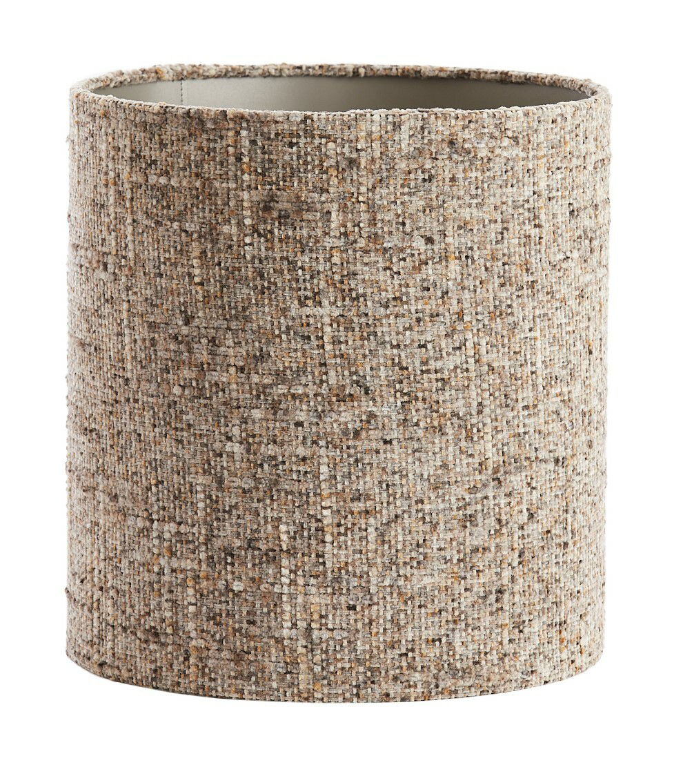 Zylindrischer Lampenschirm aus grobem, strukturiertem Stoff in Naturtönen, seitliche Perspektive