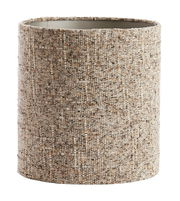 Zylindrischer Lampenschirm aus grobem, strukturiertem Stoff in Naturtönen, seitliche Perspektive
