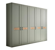 Großer 6-türiger Kleiderschrank in mattem Salbeigrün mit horizontalen Holzeinlagen und schwarzen Griffen, Ansicht schräg von vorn links
