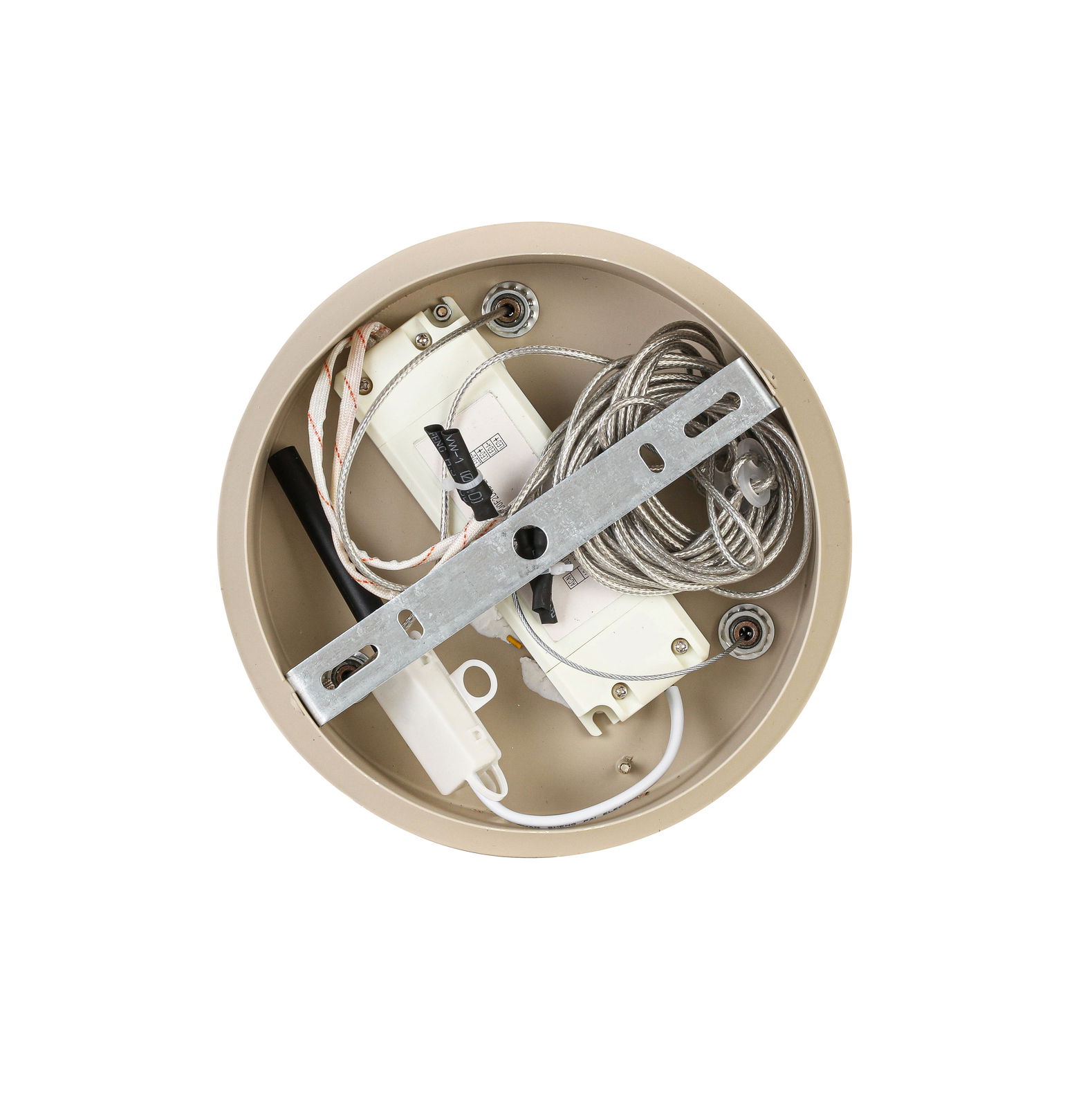 Ansicht von oben auf die LED-Hängeleuchte mit sichtbaren Kabeln und Befestigungselementen.