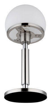 Moderne Tischleuchte HAKU von Globo Lighting mit weißem kugelförmigem Lampenschirm und silbernem Standfuß, seitliche Perspektive