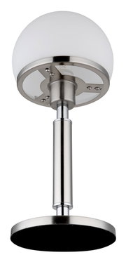 Moderne Tischleuchte HAKU von Globo Lighting mit weißem kugelförmigem Lampenschirm und silbernem Standfuß, seitliche Perspektive
