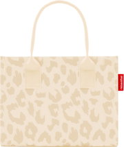 Beige-weiße Tragetasche mit Leopardenmuster und kurzen Henkeln, Frontansicht vor weißem Hintergrund