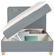 Boxbett mit aufklappbarem Stauraum, seitliche Perspektive