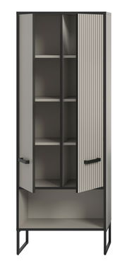 Moderner Hochschrank mit offenen Türen, graue Lamellenfronten und schwarze Rahmen, Frontalansicht