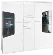 Weiße Highboard-Vitrine mit Glaseinsätzen und dekorativen Elementen, Frontalansicht