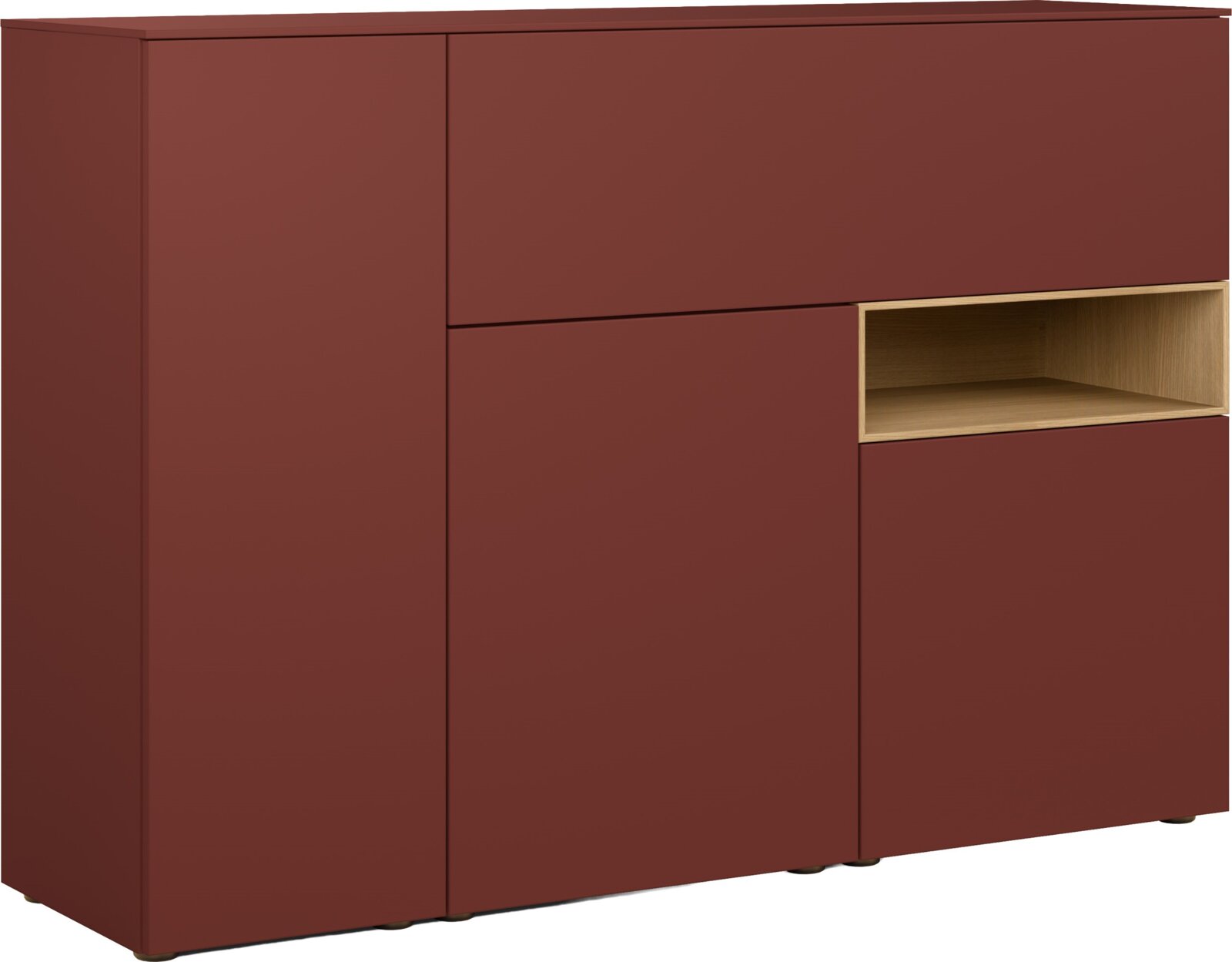 Bordeauxrotes Sideboard mit grifflosen Fronten und offenem Fach in Holzoptik, Ansicht schräg von vorn