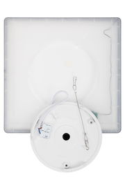 Rückansicht einer quadratischen LED-Deckenleuchte mit sichtbaren Kabelanschlüssen und Befestigungselementen.