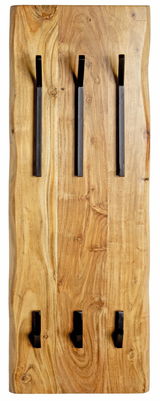 Vorderansicht einer Wandgarderobe aus Holz mit fünf schwarzen Haken.