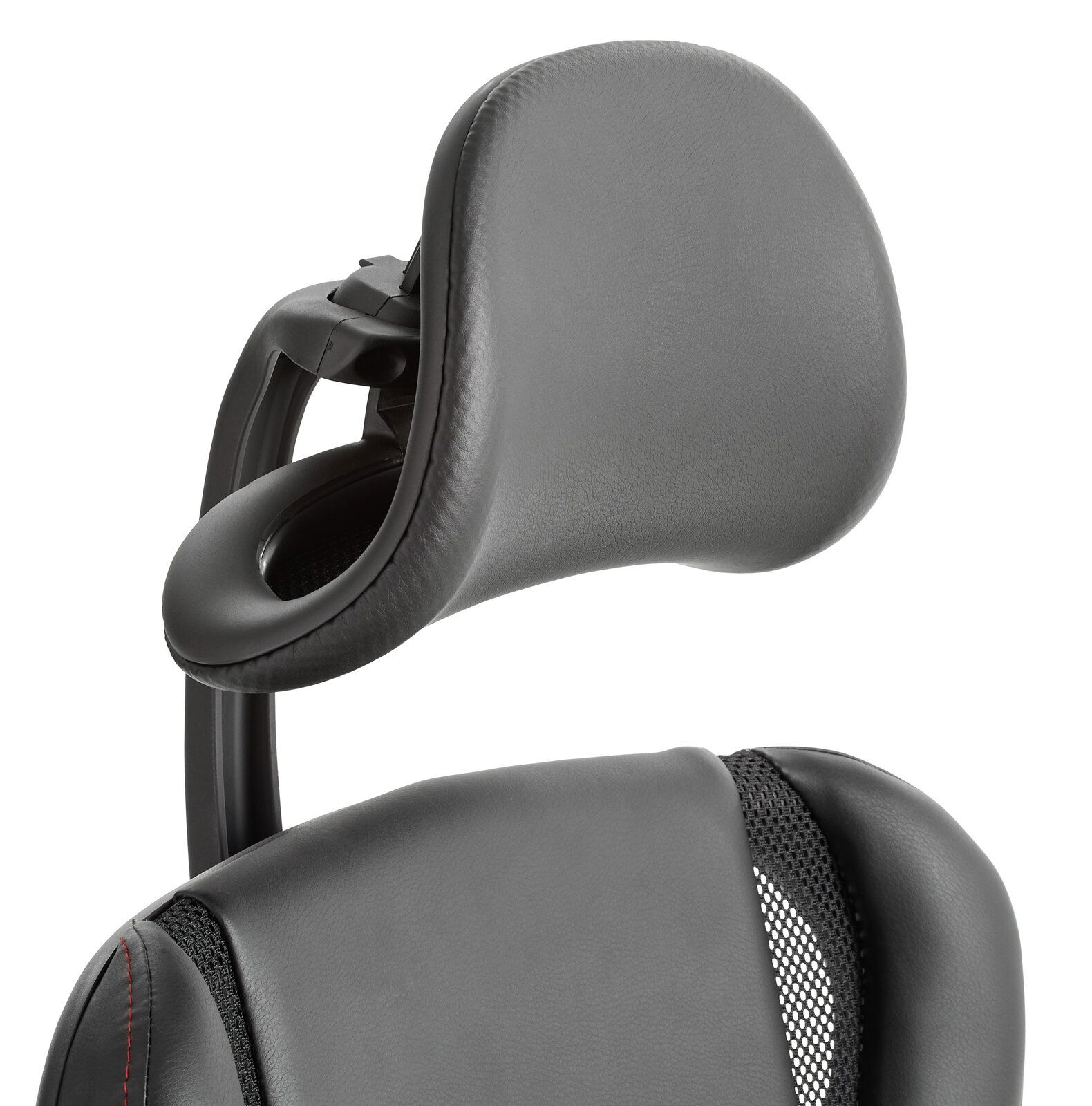 Nahaufnahme der Kopfstütze eines Gaming Stuhls in schwarzem Leder mit ergonomischem Design, seitliche Perspektive