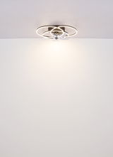 Moderner Deckenventilator mit LED-Beleuchtung, von unten betrachtet